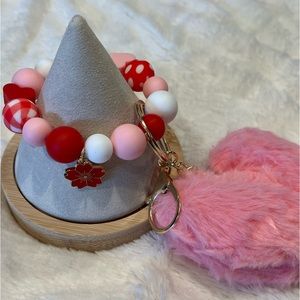 Keychain Wristlet. Red flower Charm, NEW! Valentines.
